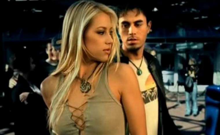 Энрике Иглесиас и Анна Курникова показали своих близнецов